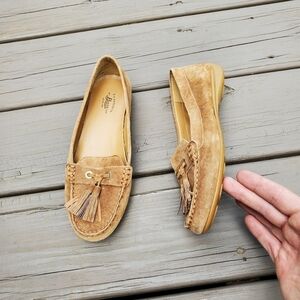 GH Bass Bonnie Tan Honey Suede Leather Tassel Penny Loafer Weejuns Slip-on Flats